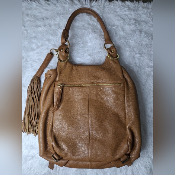 GILI Pebble Leather Shoulder/Crossbody/Convertable Backpack - Picture 7 of 12